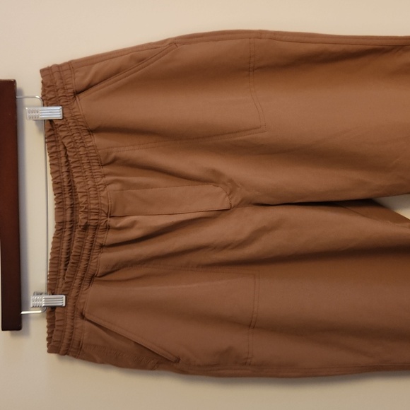 Old Navy High-Waisted All Seasons Stretch Tech Water Repellent Joggers ** Tall - Picture 4 of 6